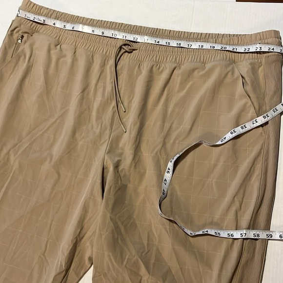New-Athleta-26-(tan)windowpane silt taupe-ribbed,Brooklyn textured jogger/pants. - Picture 13 of 16